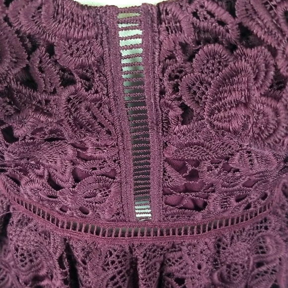 Romeo & Juliet Couture off the Shoulder Lace Dress NWT - Picture 6 of 15